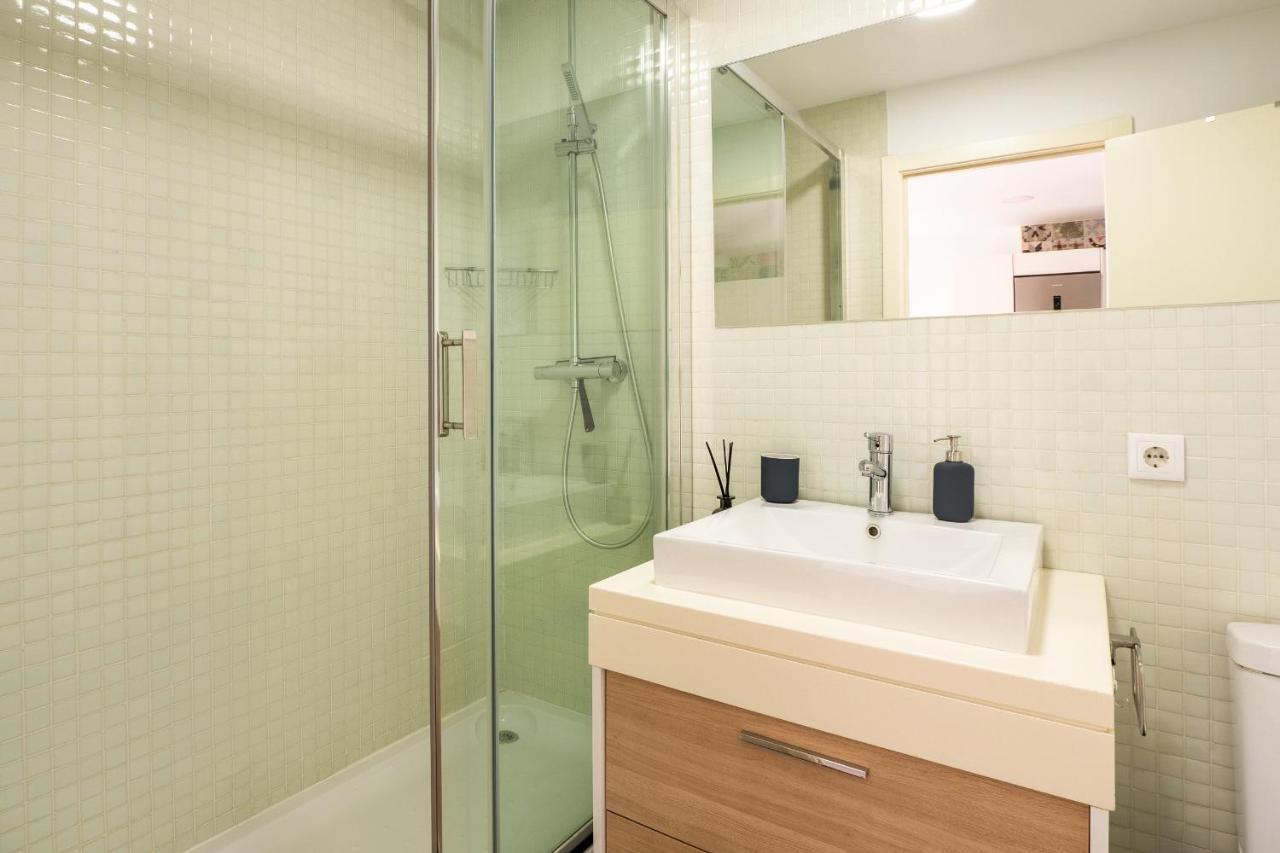 El Ventero Apartment - Elegante Apt Para 5 Con Terraza, Wi-Fi Y Aparcamiento En La Calle Camarma de Esteruelas Buitenkant foto
